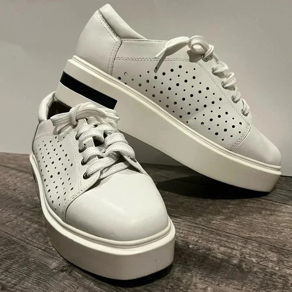 Linea Paolo Kendra White Leather Platform Sneaker 7.5 lace up perforated slip on - Picture 1 of 9